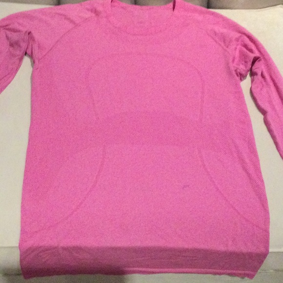 lululemon athletica Tops - Lululemon running top in pink in L